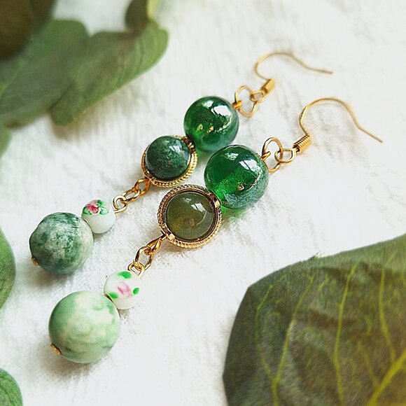 Elegant Tourmaline Crystal Earrings – Floral Vintage Inspired Earrings, Romantic - Picture 1 of 8